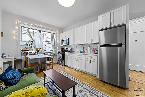 Rented by Signature Property Realty | media 6