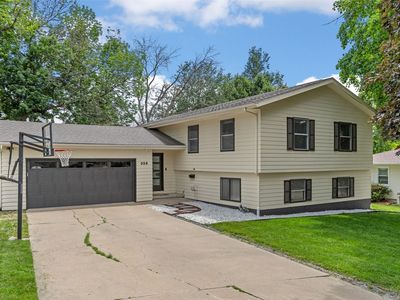 358 31st St SE, Cedar Rapids, IA, 52403