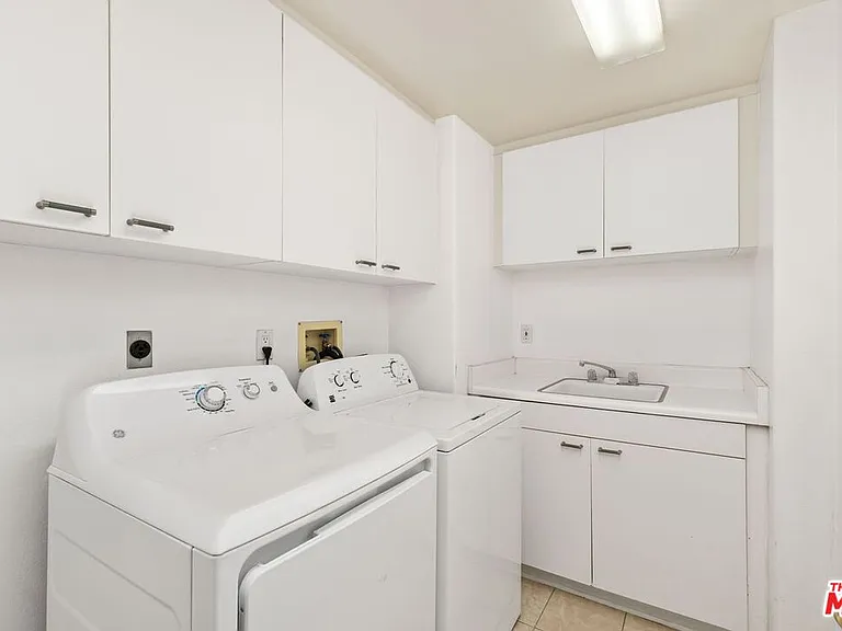 11815 Folkstone Ln — Photo 28