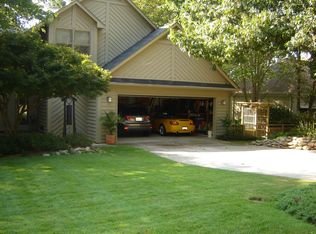 118 Briarpark Dr, Greer, SC 29651