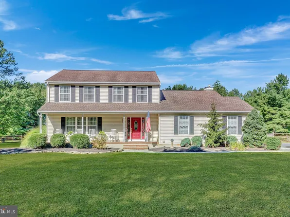 250 Warren Dr, Wrightstown, NJ 08562