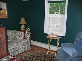 5th image of 35 Deacon St
