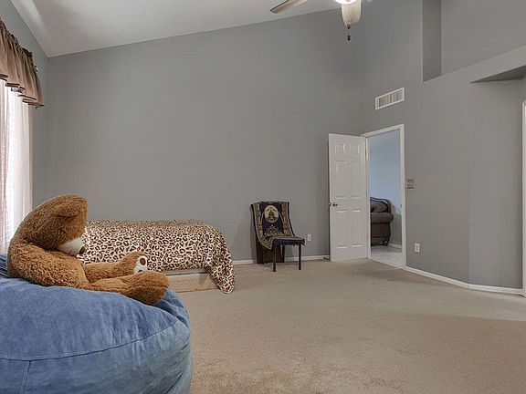 2nd image of 838A De Leon Dr