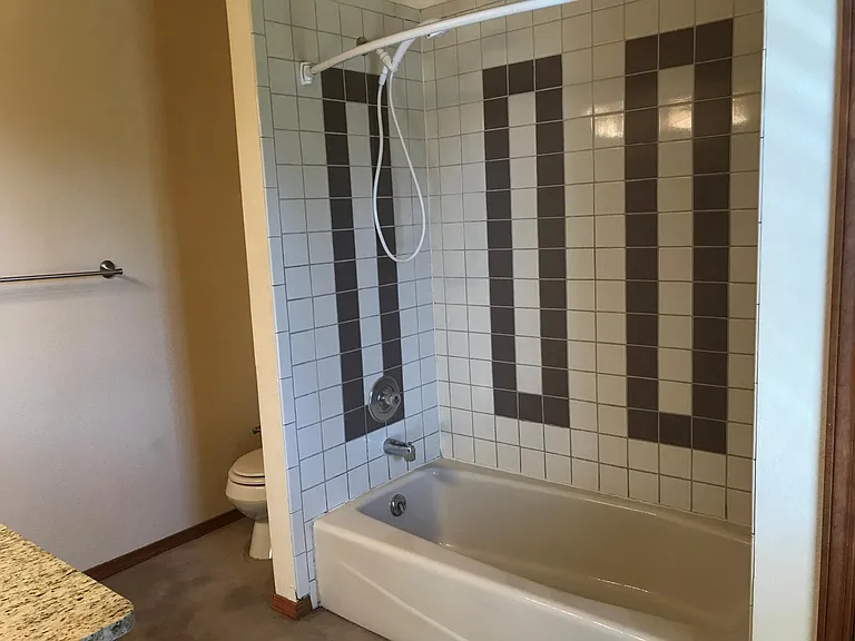 105 Fir Dr — Photo 4