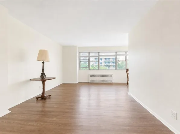 458 Neptune Ave APT 4D, Brooklyn, NY 11224