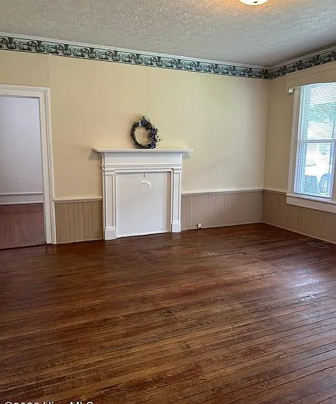 115 E Station St — Photo 14