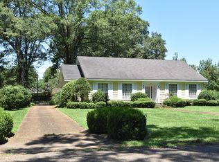 305 W Monroe Ave, Greenwood, MS 38930