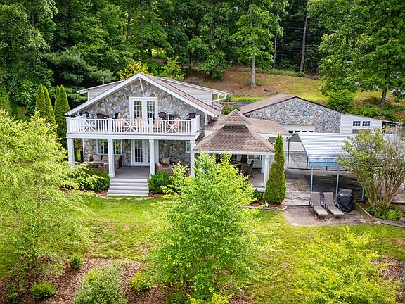 2nd image of 22113 Driftwood Ln