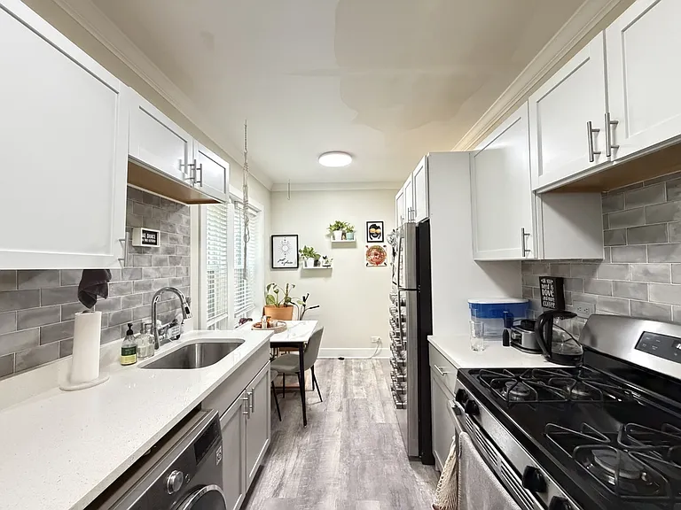 3821 N Greenview Ave #E2 — Photo 7