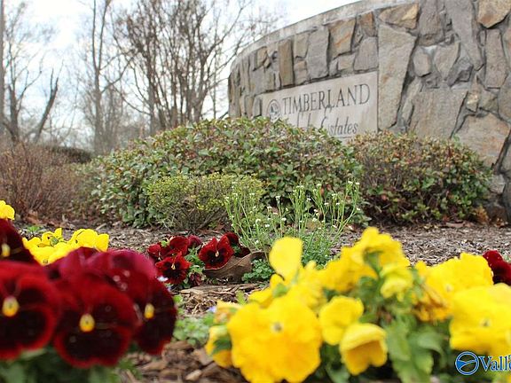 2nd image of 3725 Timberlake Ct SW