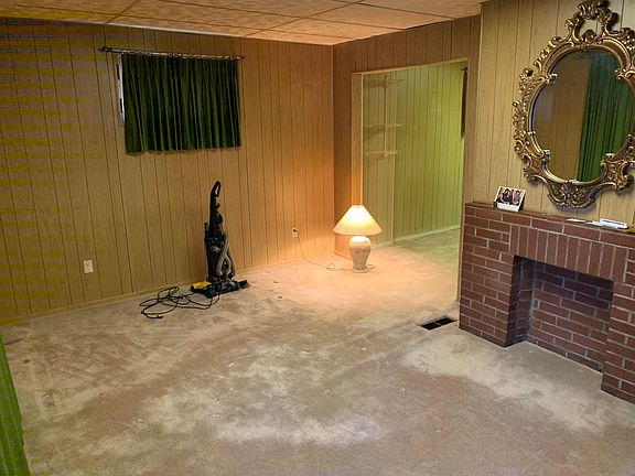 2nd image of 323 Wrexham Ave