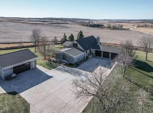 20733 Cougar Ave, Honey Creek, IA 51542