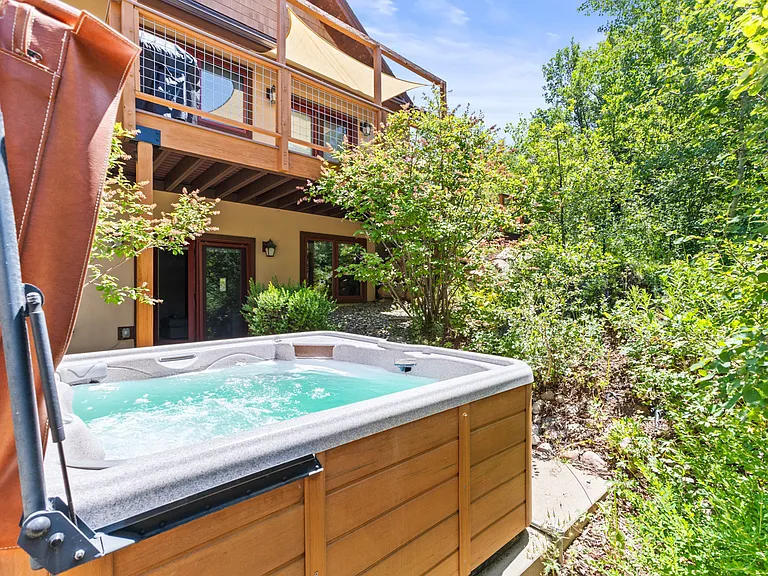 Private Hot Tub