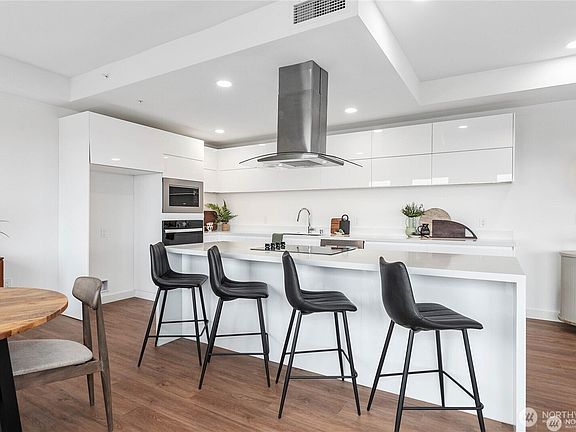 5th image of 1019 Granary Avenue #202
