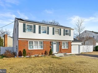 218 Cleveland Ave, Edgewater Park, NJ 08010