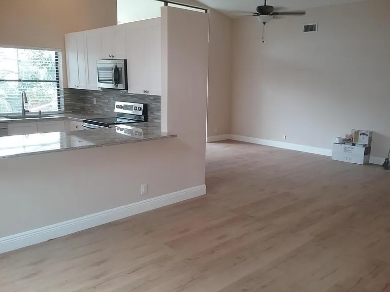 21071 Woodspring Ave — Photo 21
