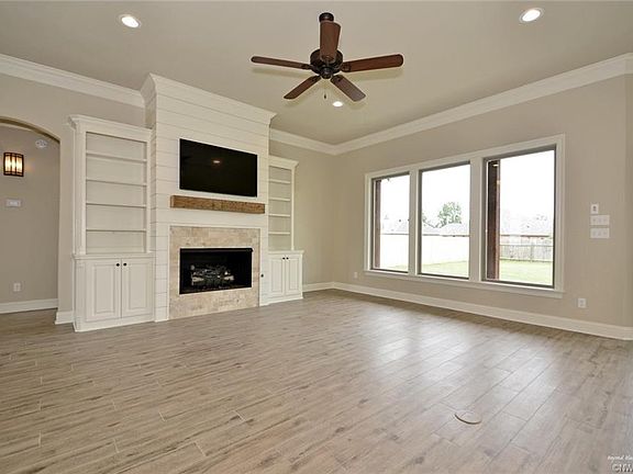 5th image of 266 Acadiana Creek Dr