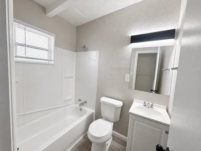 Brookside Apartments — Photo 17