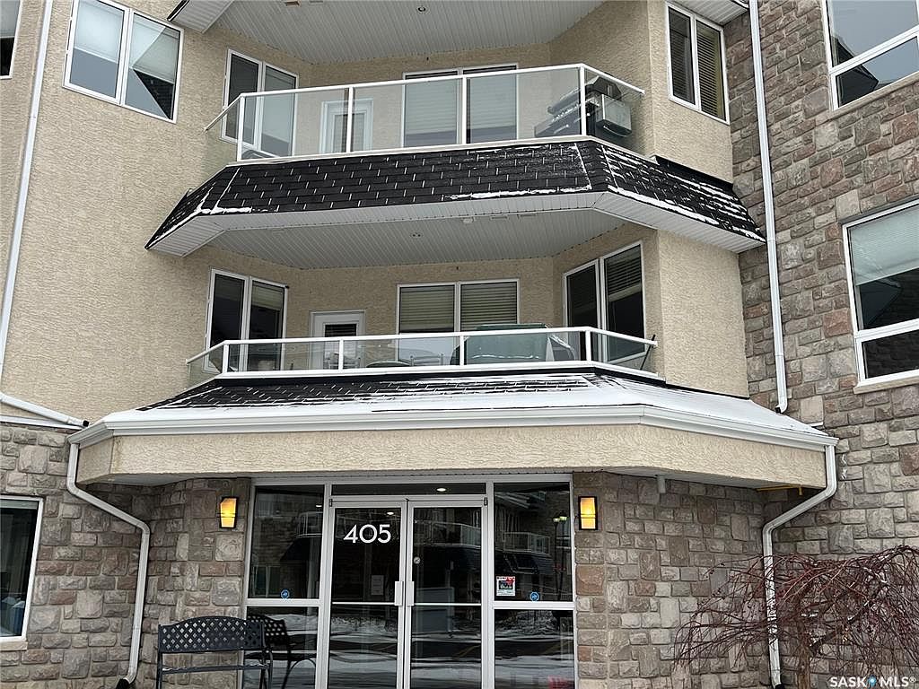 UNIT 211-405 Cartwright STREET
