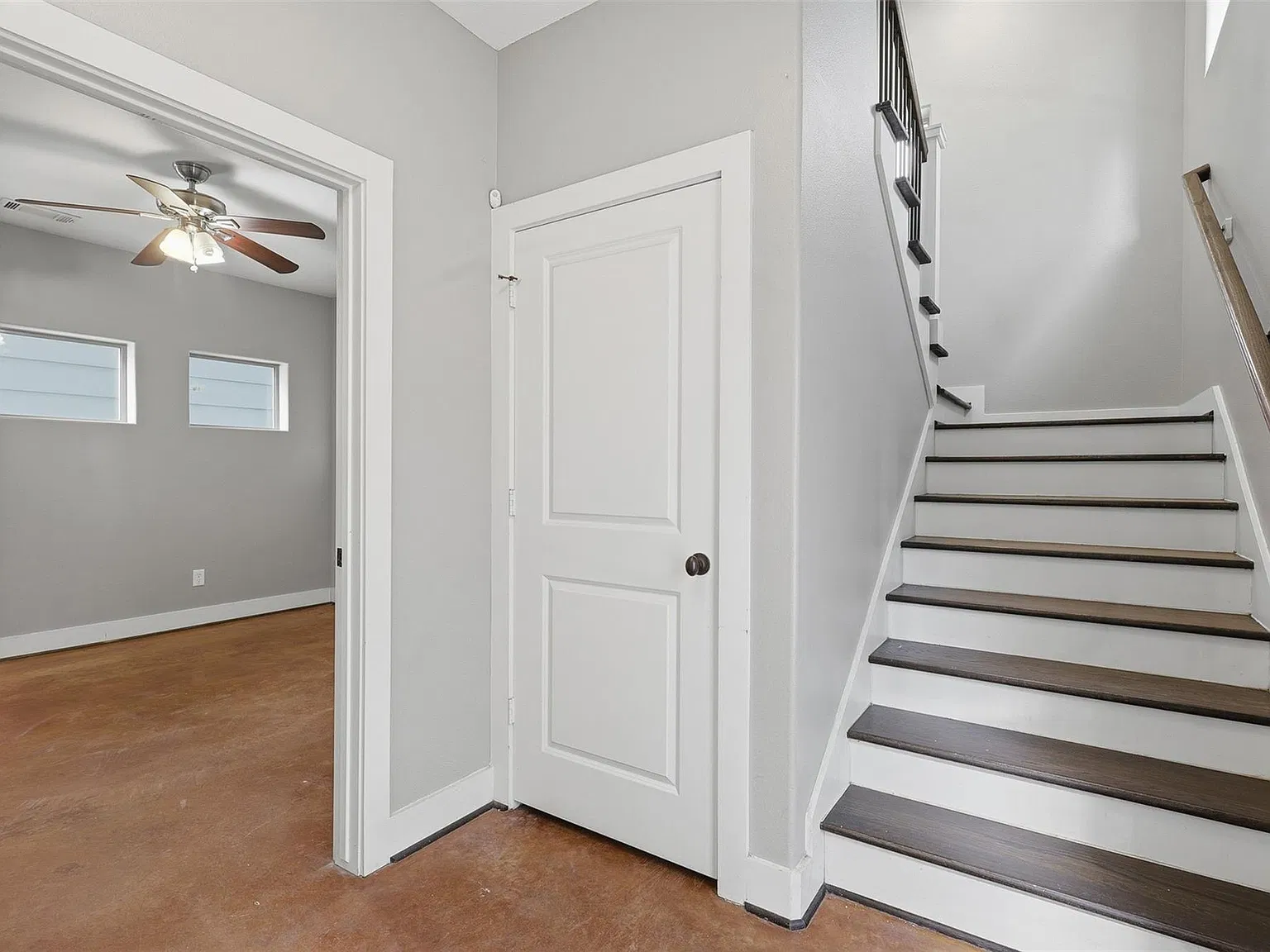 3 bed, 3.5 bath, 2090 sqft, $2,600 — Photo 3
