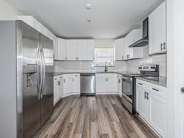 308 Franklin Dr — Photo 4