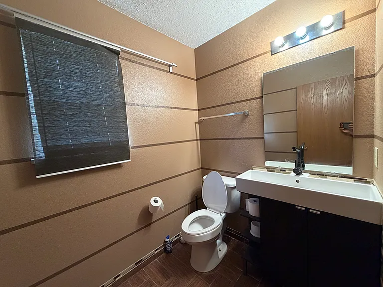 1420 Blue Brook Way — Photo 14