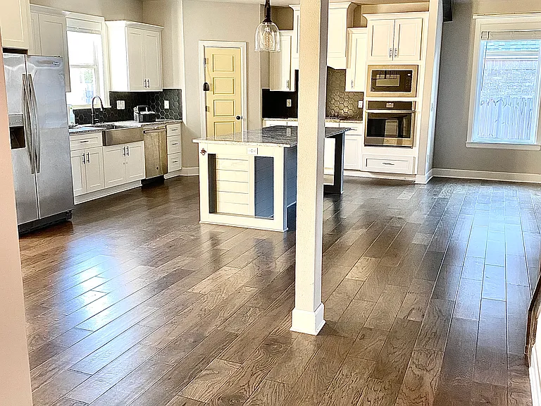 1411 Eureka Rd — Photo 9