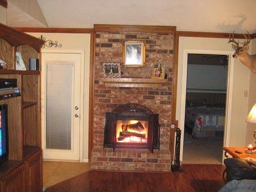 3rd image of 4422 Meadowbrook Dr