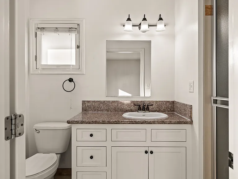 2673 Menlo Ave #3 — Photo 31