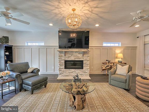 4th image of 33179 Veranda Cir #115