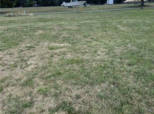 401 NE Pike Rd #8, Sackets Harbor, NY 13685