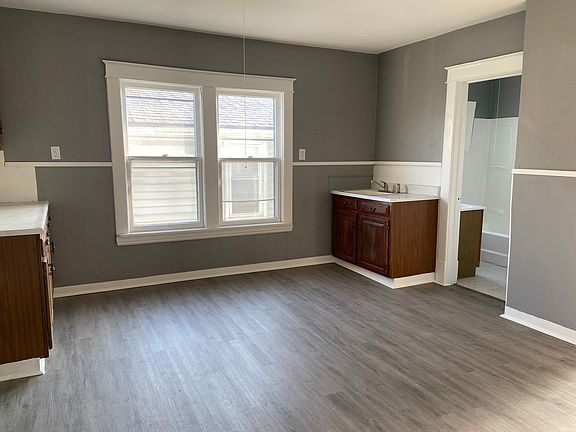 2nd image of 432 16th St #2