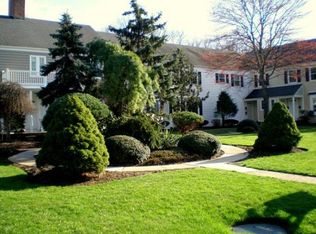 21 Max Dr APT 8B, Morristown, NJ 07960