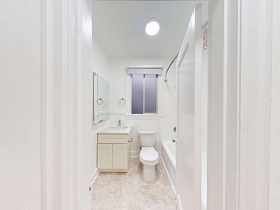3rd image of 15 Alhambra St APT 203