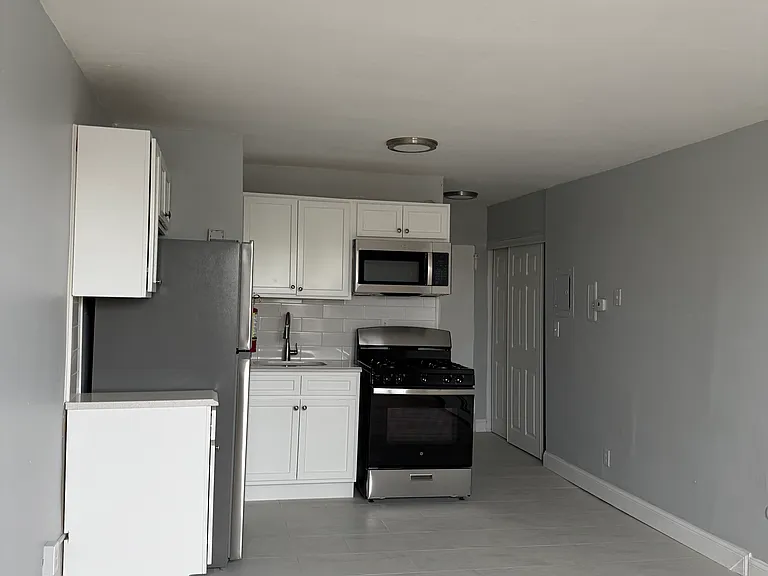 300 Westfield Ave E #2 — Photo 9