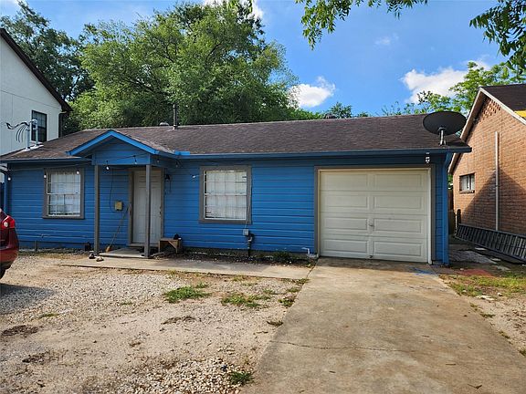 2nd image of 1716 Roxella St