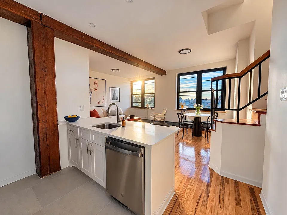 93 Underhill Ave #5F
