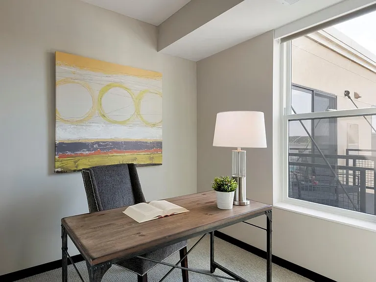 The Shoreham Apartments — Photo 68