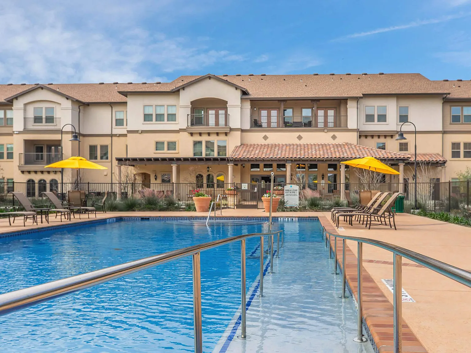 Connally at Clear Creek 55+ Apartments — Photo 4