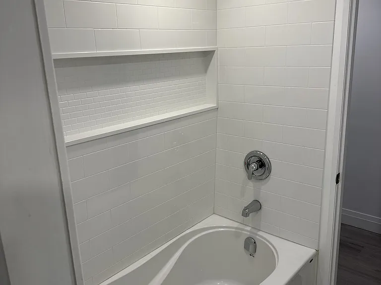 6035 Britannia Cres #LOWER — Photo 15