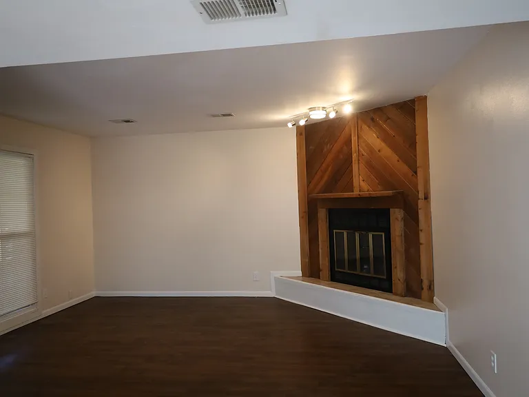 12820 S Arapaho Dr — Photo 10