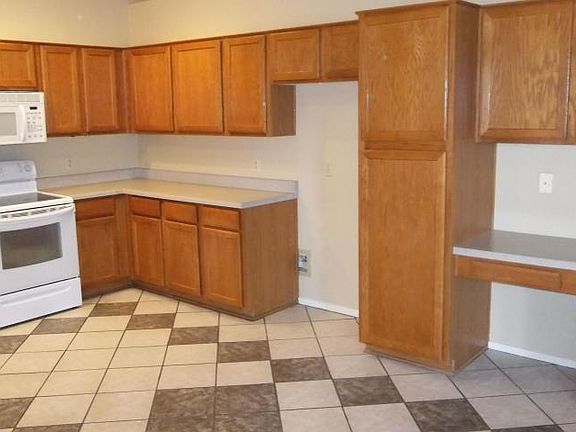 5th image of 8440 W Dreyfus Dr