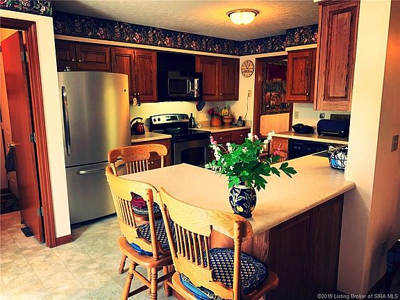 3rd image of 309 W Wendy Ln