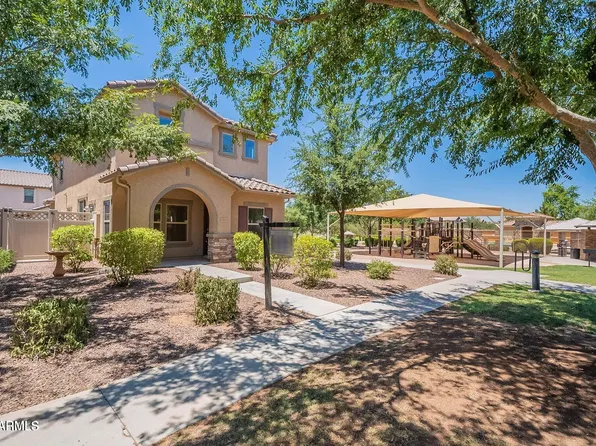 1061 S Hawk Ln, Gilbert, AZ 85296