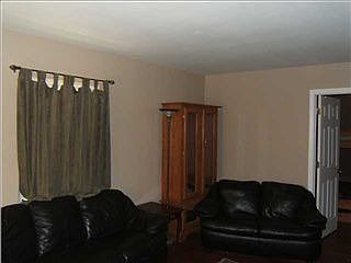 3rd image of 2122 S Emporia Ave