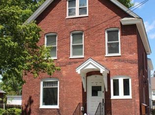 18 Monroe St #A, Burlington, VT 05401