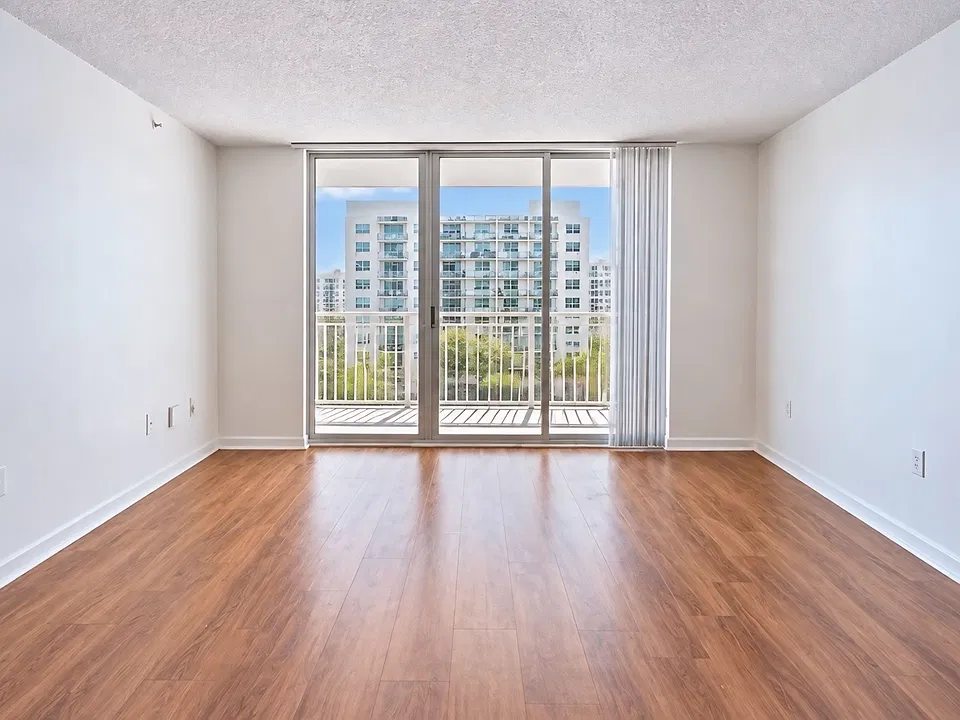 1150 Brickell Bay Dr #509