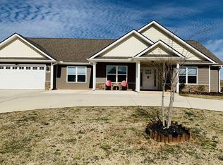 828 W Keepsake Ln, Inman, SC 29349