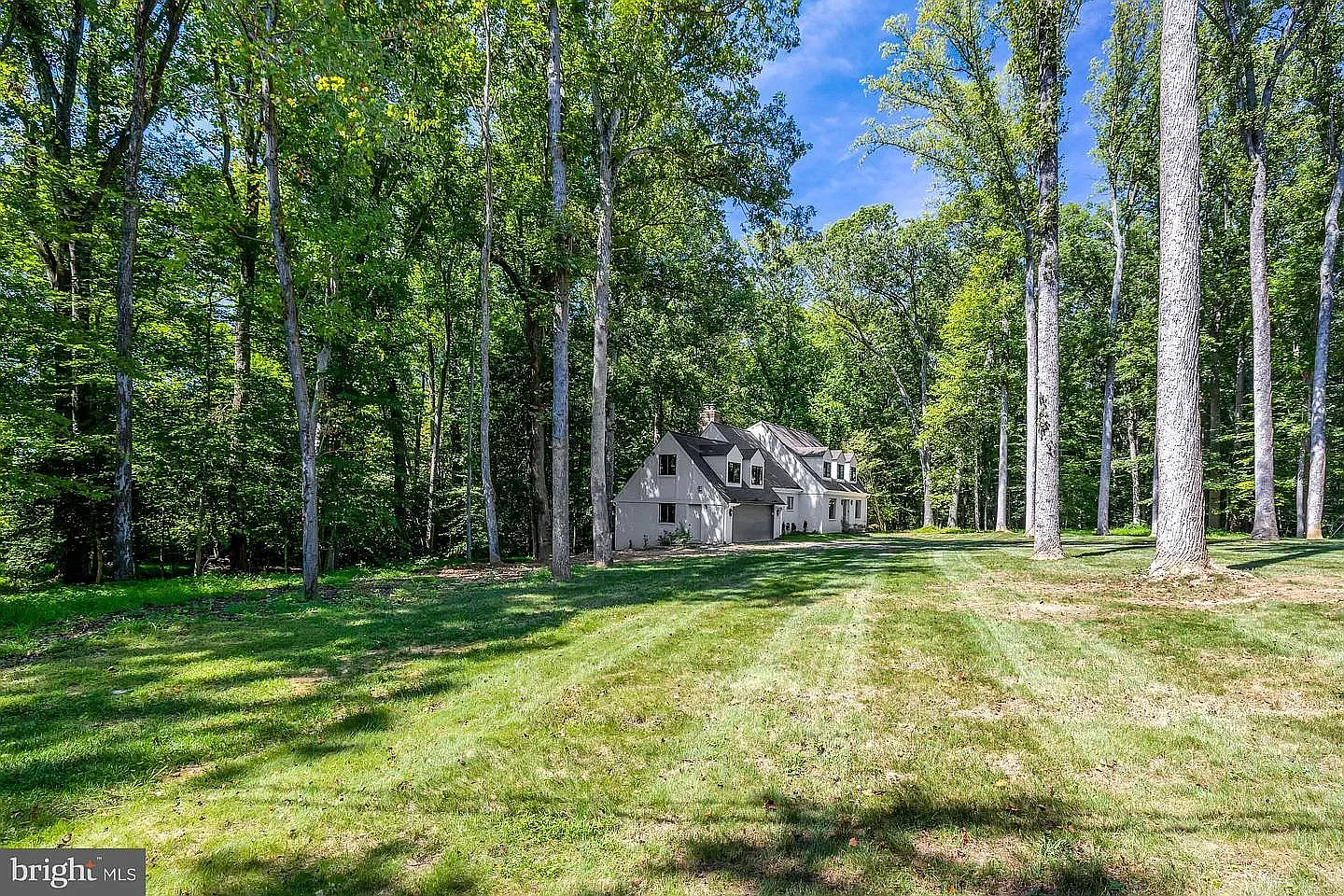 6 bed, 3587 sqft, $6,000 — Photo 1