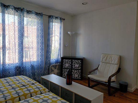 Executive room King Size Bed for 1 person only